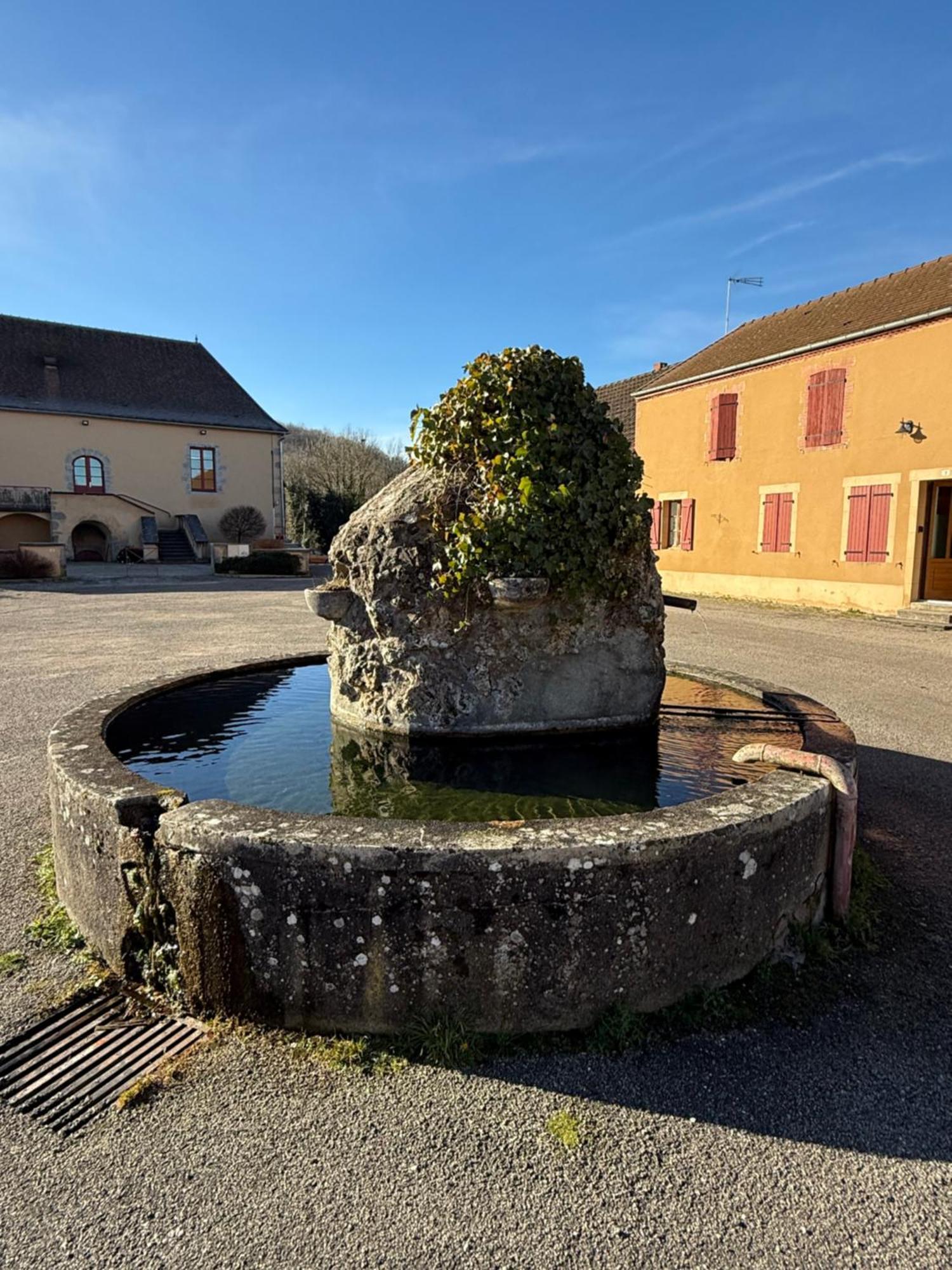 Gite De La Fontaine Saint-Andre-en-Morvan Εξωτερικό φωτογραφία